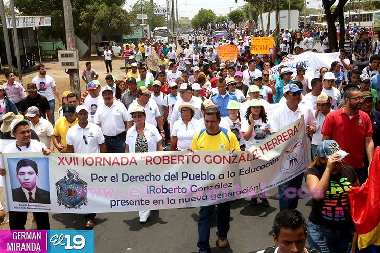 Conmemoran 17 aniversario de la ca&iacute;da de Roberto Gonz&aacute;lez